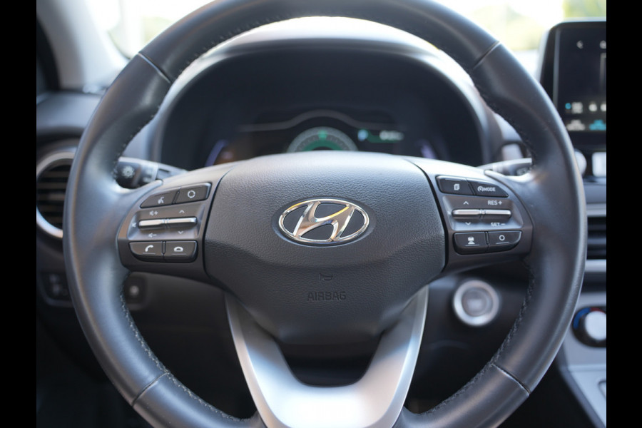 Hyundai Kona EV Comfort 64 kWh | Warmtepomp | Cruise control adaptief | Apple Carplay |