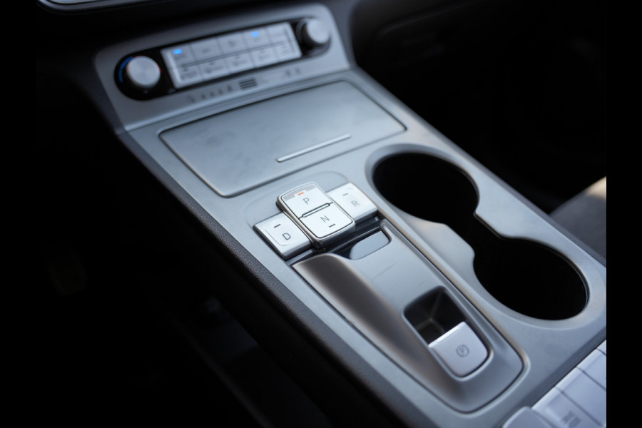 Hyundai Kona EV Comfort 64 kWh | Warmtepomp | Cruise control adaptief | Apple Carplay |