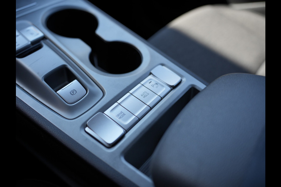 Hyundai Kona EV Comfort 64 kWh | Warmtepomp | Cruise control adaptief | Apple Carplay |