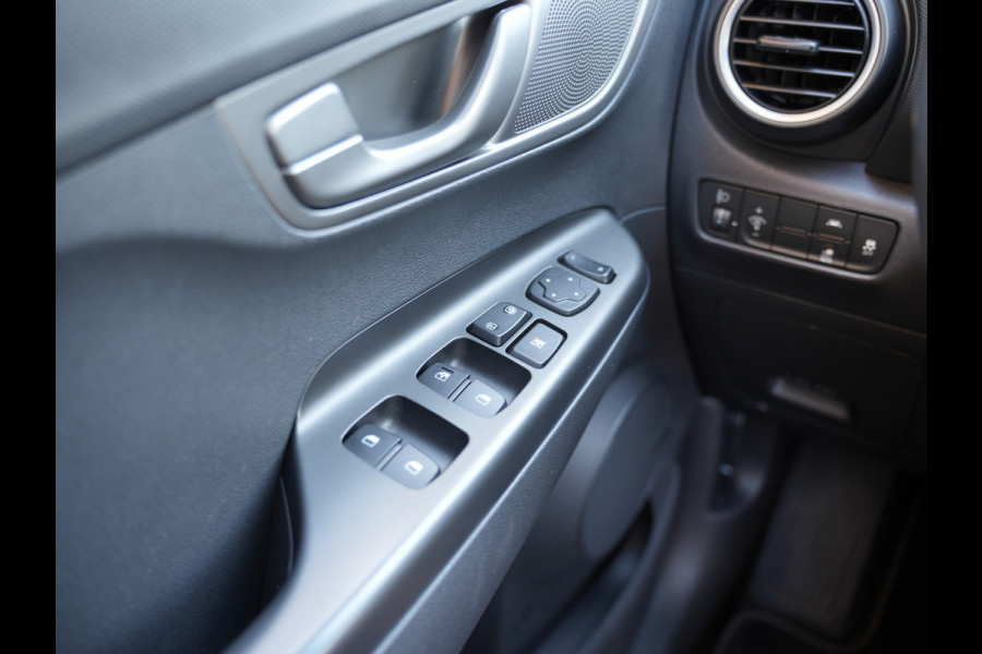 Hyundai Kona EV Comfort 64 kWh | Warmtepomp | Cruise control adaptief | Apple Carplay |