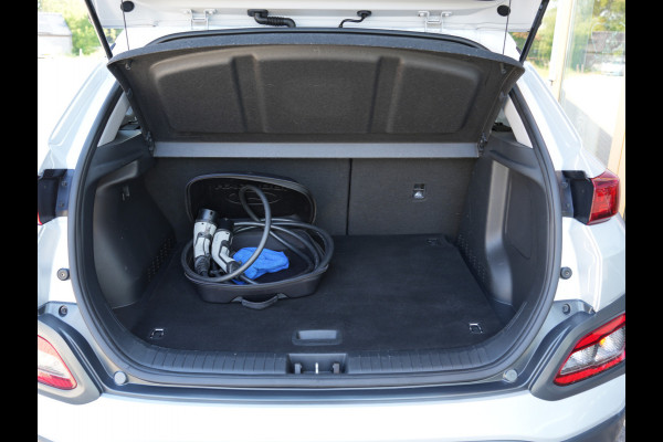 Hyundai Kona EV Comfort 64 kWh | Warmtepomp | Cruise control adaptief | Apple Carplay |