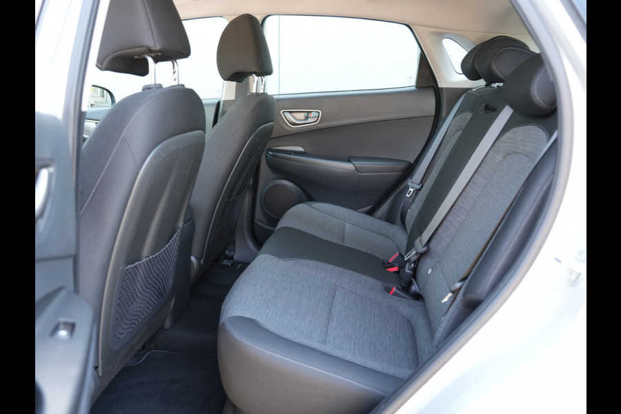 Hyundai Kona EV Comfort 64 kWh | Warmtepomp | Cruise control adaptief | Apple Carplay |