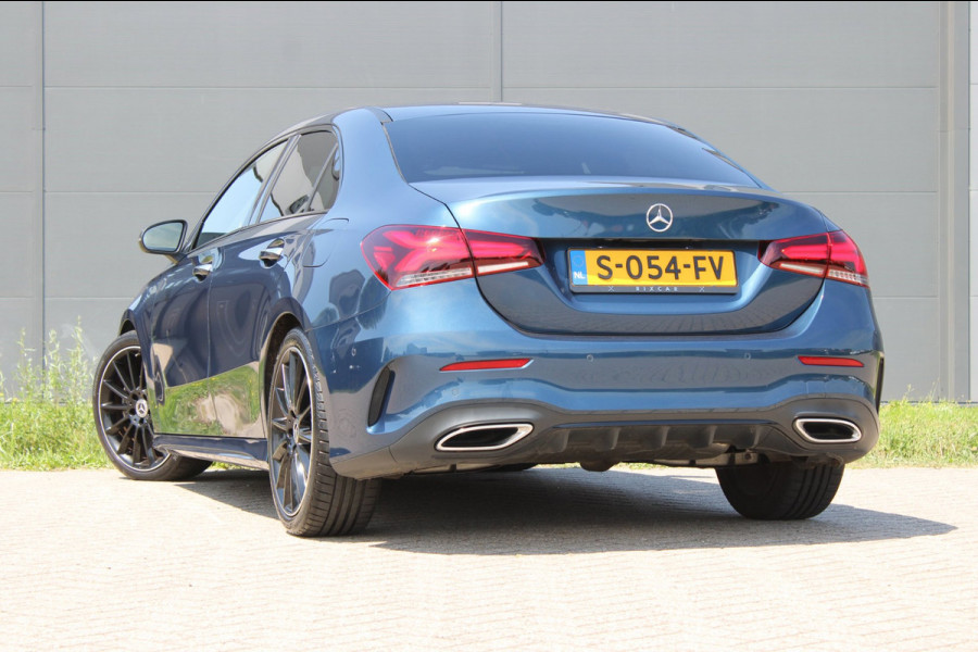 Mercedes-Benz A-Klasse 180 AMG Line Panodak Sfeerlicht !!NIEUWBINNEN!!