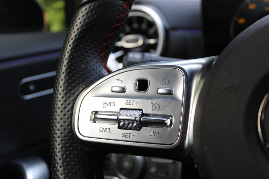 Mercedes-Benz A-Klasse 180 AMG Line Panodak Sfeerlicht !!NIEUWBINNEN!!