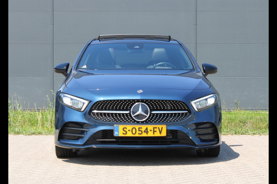 Mercedes-Benz A-Klasse 180 AMG Line Panodak Sfeerlicht !!NIEUWBINNEN!!