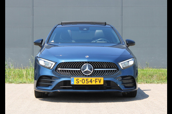 Mercedes-Benz A-Klasse 180 AMG Line Panodak Sfeerlicht !!NIEUWBINNEN!!