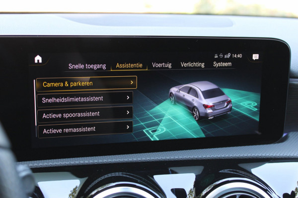 Mercedes-Benz A-Klasse 180 AMG Line Panodak Sfeerlicht !!NIEUWBINNEN!!