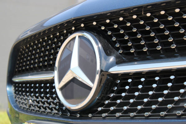 Mercedes-Benz A-Klasse 180 AMG Line Panodak Sfeerlicht !!NIEUWBINNEN!!