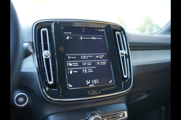 Volvo XC40 1.5 T5 Twin Engine Inscription | Parkeerverwarming | Apple Carplay | Voorstoelen verwarmd |