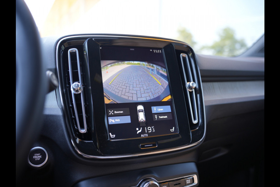 Volvo XC40 1.5 T5 Twin Engine Inscription | Parkeerverwarming | Apple Carplay | Voorstoelen verwarmd |