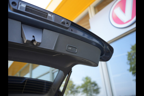 Volvo XC40 1.5 T5 Twin Engine Inscription | Parkeerverwarming | Apple Carplay | Voorstoelen verwarmd |