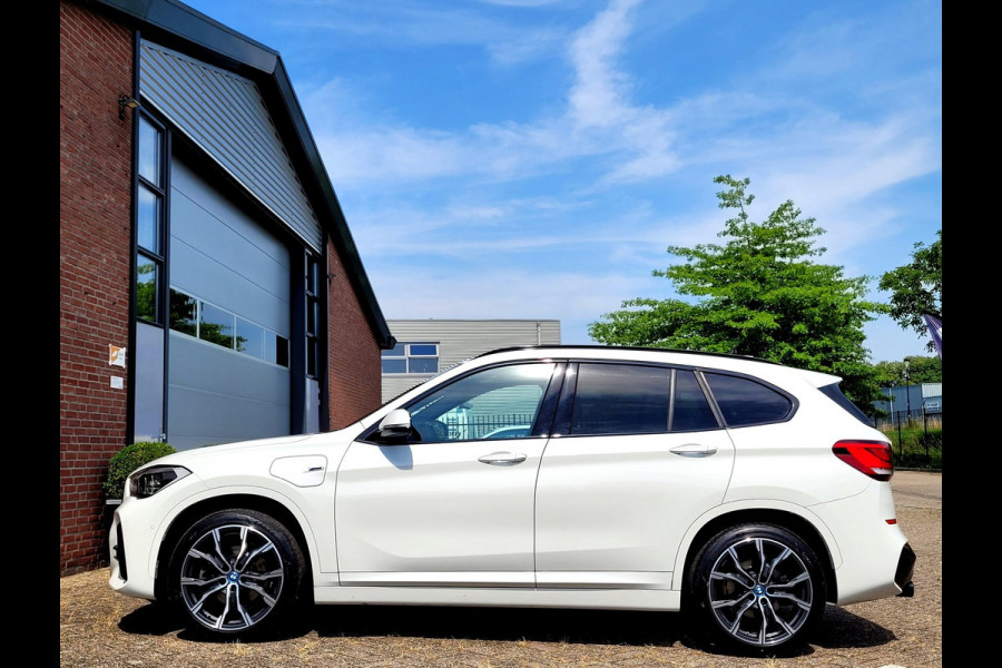 BMW X1 XDrive25e M-Sport, Camera, HiFi, Adaptive LED, 19 inch, DAB (94% SOH - 220PK)