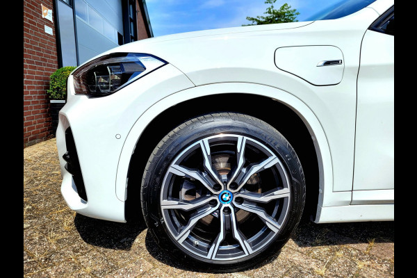 BMW X1 XDrive25e M-Sport, Camera, HiFi, Adaptive LED, 19 inch, DAB (94% SOH - 220PK)