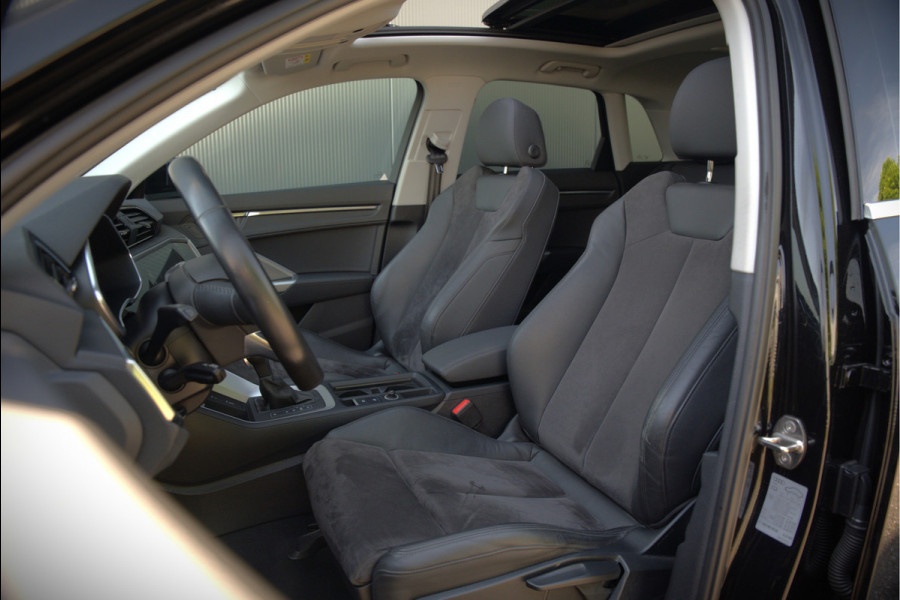 Audi Q3 35 TFSI S Line Pro Line S S-Line | Panoramadak | Stoelverwarming | Camera | Cruise Control | Apple Carplay | Dodehoekdetectie | Navigatie | Parkeersensoren |