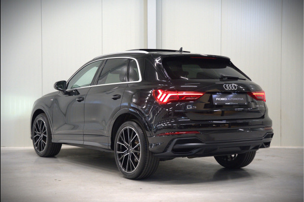 Audi Q3 35 TFSI S Line Pro Line S S-Line | Panoramadak | Stoelverwarming | Camera | Cruise Control | Apple Carplay | Dodehoekdetectie | Navigatie | Parkeersensoren |