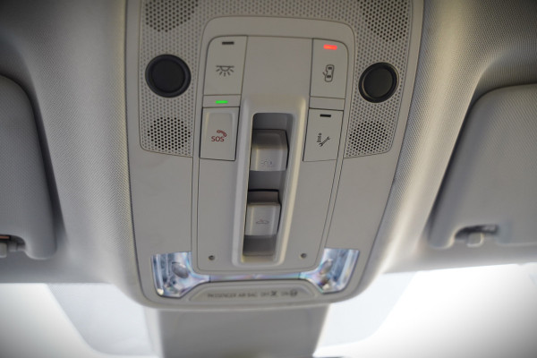 Audi Q3 35 TFSI S Line Pro Line S S-Line | Panoramadak | Stoelverwarming | Camera | Cruise Control | Apple Carplay | Dodehoekdetectie | Navigatie | Parkeersensoren |
