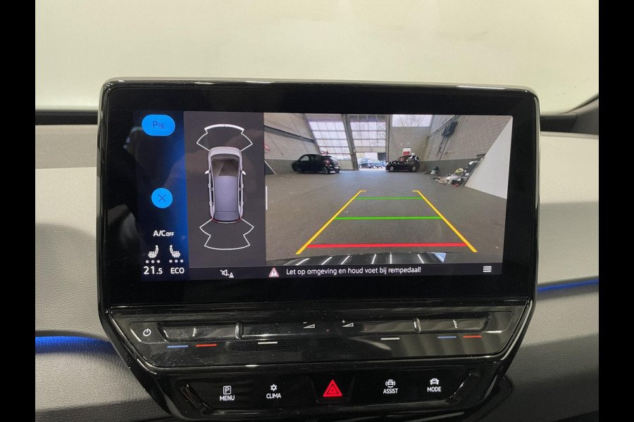Volkswagen ID.3 First Plus 58 kWh Navigatie Apple Carplay/Android Auto Adaptive Cruise Control Camera Parkeersensoren Stoel- en stuurverwarming Lichtmetalen velgen Climate Control