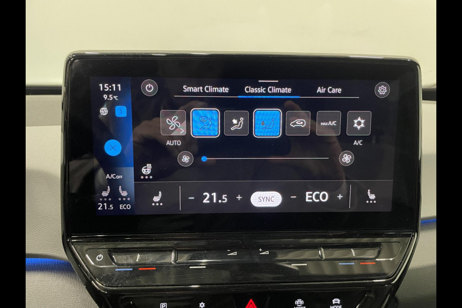 Volkswagen ID.3 First Plus 58 kWh Navigatie Apple Carplay/Android Auto Adaptive Cruise Control Camera Parkeersensoren Stoel- en stuurverwarming Lichtmetalen velgen Climate Control
