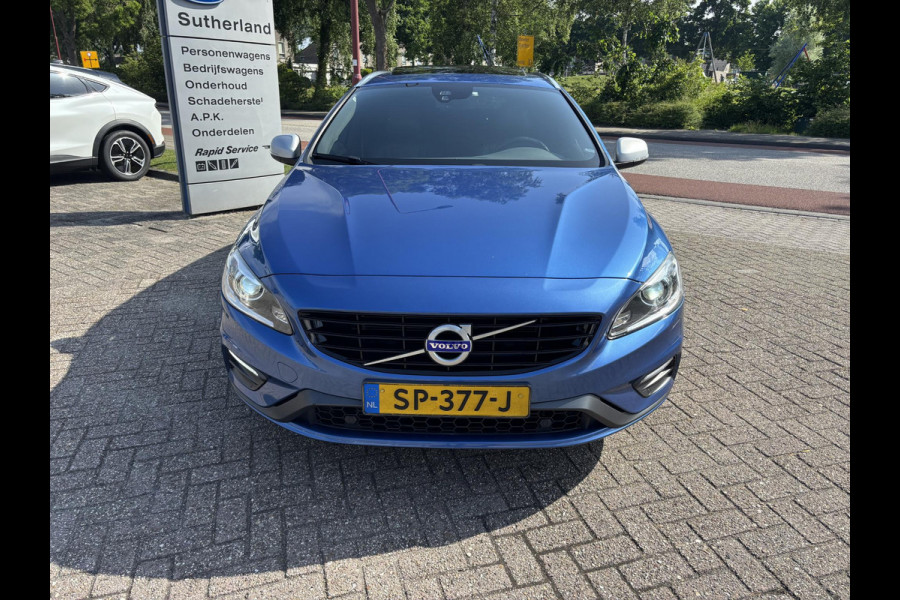 Volvo V60 2.0 T4 Business Sport 190pk Automaat | Trekhaak | R- Design | Winterbandenset | Stoelverwarming | Lederen Bekleding