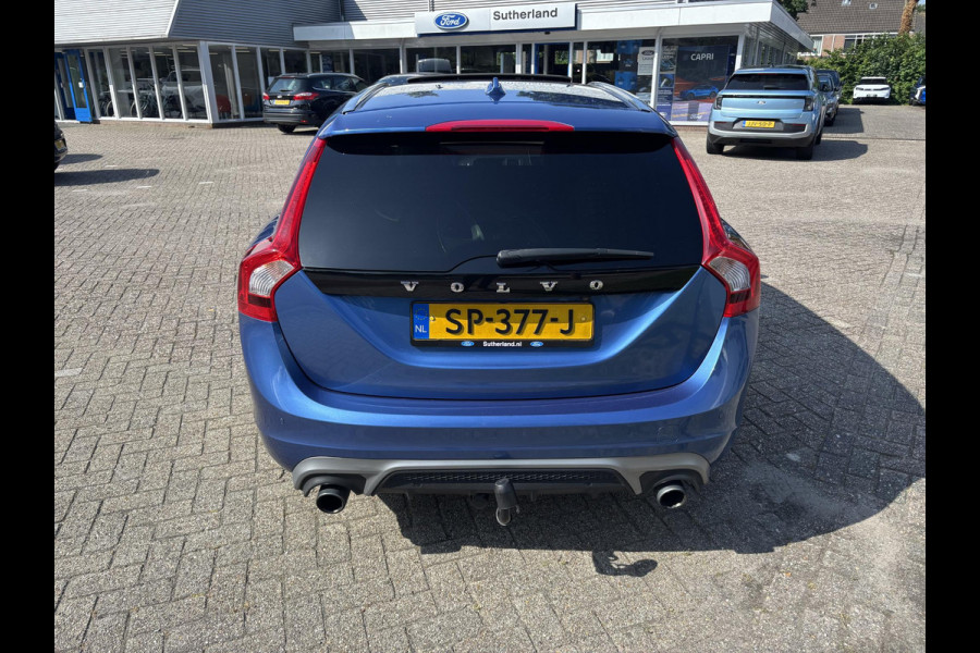 Volvo V60 2.0 T4 Business Sport 190pk Automaat | Trekhaak | R- Design | Winterbandenset | Stoelverwarming | Lederen Bekleding