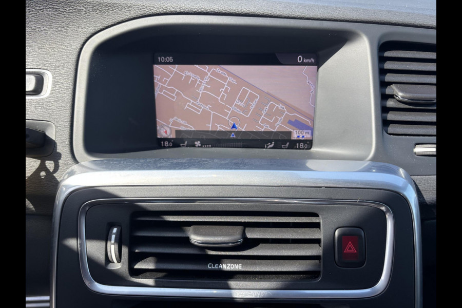 Volvo V60 2.0 T4 Business Sport 190pk Automaat | Trekhaak | R- Design | Winterbandenset | Stoelverwarming | Lederen Bekleding