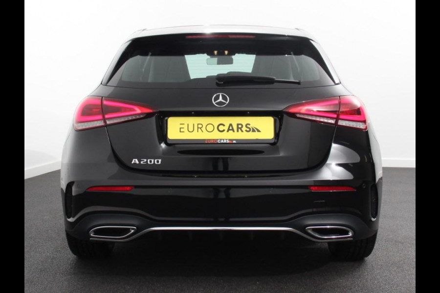 Mercedes-Benz A-Klasse 200 AMG Line Navigatie Climate Control Camera Virtual Cockpit Led Stoelverwarming Cruise control Parkeersensoren