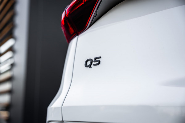 Audi Q5 Sportback 2.0 TFSI e-hybrid quattro S edition - Tech Plus | Panorama | S Line | 360 Camera