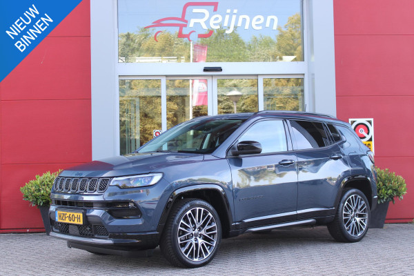 Jeep Compass 4xe 240PK Plug-in Hybrid ELECTRIC SUMMIT | LEDEREN BEKLEDING | STOEL VENTILATIE | STOEL/STUUR VERWARMING | VOORSTOELEN ELEKTRISCH VERSTELBAAR MET GEHEUGEN FUNCTIE OP DE BESTUURDERSSTOEL | ELEKTRISCH BEDIENBARE ACHTERKLEP | NAVIGATIE | DRAADLOZE APPLE CARPLAY/ANDROID AUTO | DRAADLOZE TELEFOONLADER | DAB+ RADIO | ACHTERUITRIJ CAMERA |  19" LICHTMETALEN VELGEN | FULL LED KOPLAMPEN | PARKEERSENSOREN VOOR + ACHTER | KEYLESS ENTRY/START |