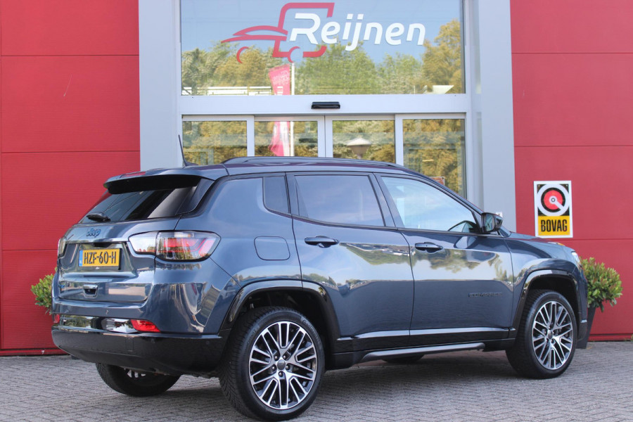 Jeep Compass 4xe 240PK Plug-in Hybrid ELECTRIC SUMMIT | LEDEREN BEKLEDING | STOEL VENTILATIE | STOEL/STUUR VERWARMING | VOORSTOELEN ELEKTRISCH VERSTELBAAR MET GEHEUGEN FUNCTIE OP DE BESTUURDERSSTOEL | ELEKTRISCH BEDIENBARE ACHTERKLEP | NAVIGATIE | DRAADLOZE APPLE CARPLAY/ANDROID AUTO | DRAADLOZE TELEFOONLADER | DAB+ RADIO | ACHTERUITRIJ CAMERA |  19" LICHTMETALEN VELGEN | FULL LED KOPLAMPEN | PARKEERSENSOREN VOOR + ACHTER | KEYLESS ENTRY/START |