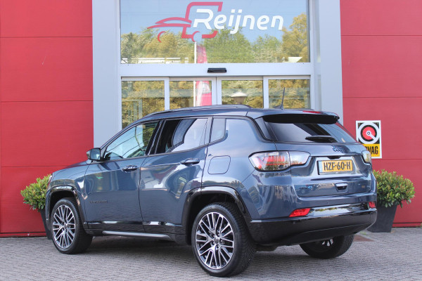 Jeep Compass 4xe 240PK Plug-in Hybrid ELECTRIC SUMMIT | LEDEREN BEKLEDING | STOEL VENTILATIE | STOEL/STUUR VERWARMING | VOORSTOELEN ELEKTRISCH VERSTELBAAR MET GEHEUGEN FUNCTIE OP DE BESTUURDERSSTOEL | ELEKTRISCH BEDIENBARE ACHTERKLEP | NAVIGATIE | DRAADLOZE APPLE CARPLAY/ANDROID AUTO | DRAADLOZE TELEFOONLADER | DAB+ RADIO | ACHTERUITRIJ CAMERA |  19" LICHTMETALEN VELGEN | FULL LED KOPLAMPEN | PARKEERSENSOREN VOOR + ACHTER | KEYLESS ENTRY/START |