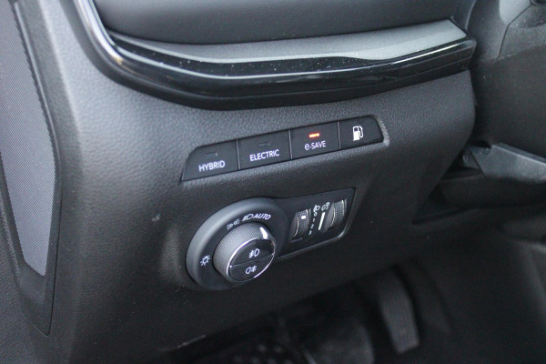 Jeep Compass 4xe 240PK Plug-in Hybrid ELECTRIC SUMMIT | LEDEREN BEKLEDING | STOEL VENTILATIE | STOEL/STUUR VERWARMING | VOORSTOELEN ELEKTRISCH VERSTELBAAR MET GEHEUGEN FUNCTIE OP DE BESTUURDERSSTOEL | ELEKTRISCH BEDIENBARE ACHTERKLEP | NAVIGATIE | DRAADLOZE APPLE CARPLAY/ANDROID AUTO | DRAADLOZE TELEFOONLADER | DAB+ RADIO | ACHTERUITRIJ CAMERA |  19" LICHTMETALEN VELGEN | FULL LED KOPLAMPEN | PARKEERSENSOREN VOOR + ACHTER | KEYLESS ENTRY/START |