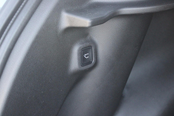 Jeep Compass 4xe 240PK Plug-in Hybrid ELECTRIC SUMMIT | LEDEREN BEKLEDING | STOEL VENTILATIE | STOEL/STUUR VERWARMING | VOORSTOELEN ELEKTRISCH VERSTELBAAR MET GEHEUGEN FUNCTIE OP DE BESTUURDERSSTOEL | ELEKTRISCH BEDIENBARE ACHTERKLEP | NAVIGATIE | DRAADLOZE APPLE CARPLAY/ANDROID AUTO | DRAADLOZE TELEFOONLADER | DAB+ RADIO | ACHTERUITRIJ CAMERA |  19" LICHTMETALEN VELGEN | FULL LED KOPLAMPEN | PARKEERSENSOREN VOOR + ACHTER | KEYLESS ENTRY/START |