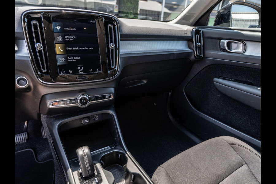 Volvo XC40 1.5 T4 211PK Recharge Momentum | Carplay | Camera | Dealer Ond.
