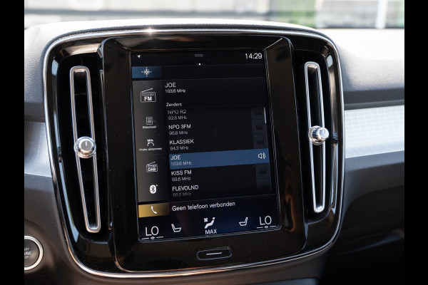 Volvo XC40 1.5 T4 211PK Recharge Momentum | Carplay | Camera | Dealer Ond.