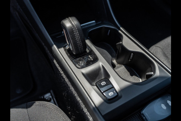 Volvo XC40 1.5 T4 211PK Recharge Momentum | Carplay | Camera | Dealer Ond.