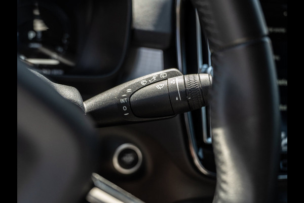 Volvo XC40 1.5 T4 211PK Recharge Momentum | Carplay | Camera | Dealer Ond.