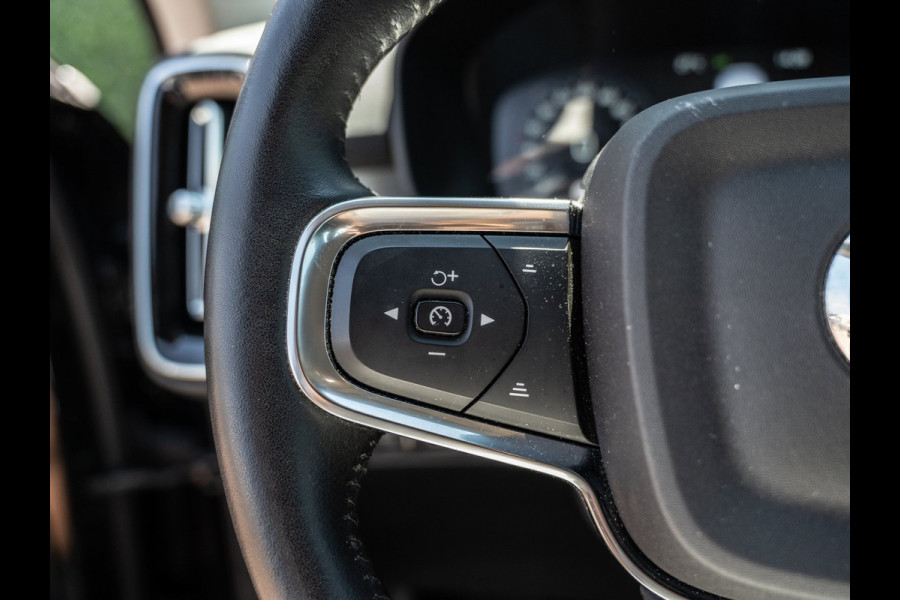 Volvo XC40 1.5 T4 211PK Recharge Momentum | Carplay | Camera | Dealer Ond.