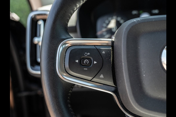 Volvo XC40 1.5 T4 211PK Recharge Momentum | Carplay | Camera | Dealer Ond.