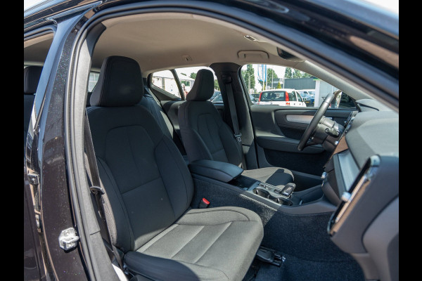 Volvo XC40 1.5 T4 211PK Recharge Momentum | Carplay | Camera | Dealer Ond.
