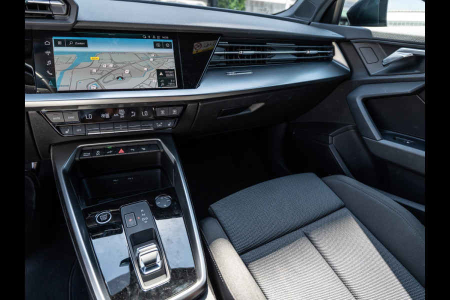 Audi A3 Sportback 45 TFSIe 245PK S edition Competition | Black Optik | ACC | Carplay |