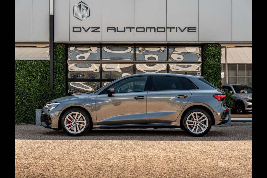 Audi A3 Sportback 45 TFSIe 245PK S edition Competition | Black Optik | ACC | Carplay |