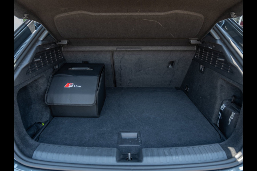 Audi A3 Sportback 45 TFSIe 245PK S edition Competition | Black Optik | ACC | Carplay |