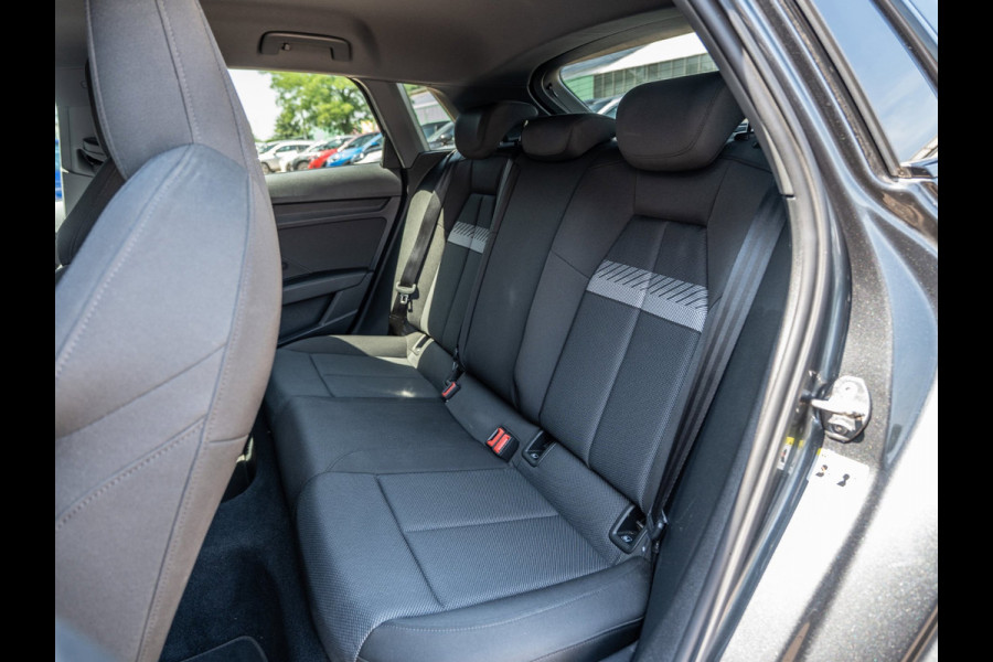 Audi A3 Sportback 45 TFSIe 245PK S edition Competition | Black Optik | ACC | Carplay |