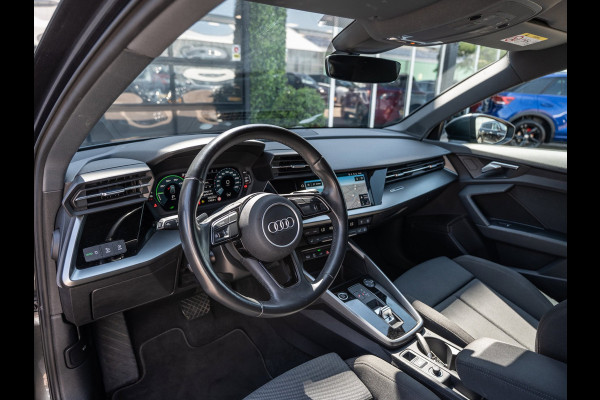 Audi A3 Sportback 45 TFSIe 245PK S edition Competition | Black Optik | ACC | Carplay |