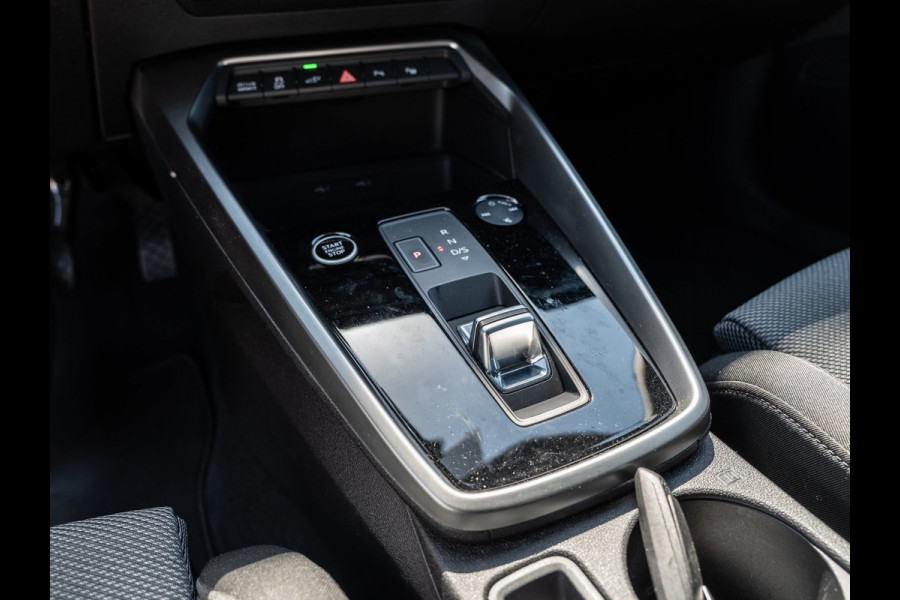 Audi A3 Sportback 45 TFSIe 245PK S edition Competition | Black Optik | ACC | Carplay |