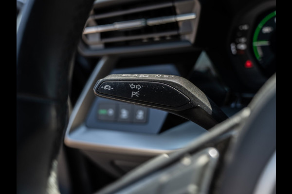 Audi A3 Sportback 45 TFSIe 245PK S edition Competition | Black Optik | ACC | Carplay |