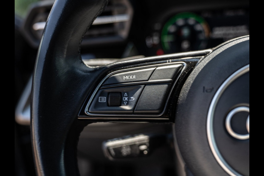 Audi A3 Sportback 45 TFSIe 245PK S edition Competition | Black Optik | ACC | Carplay |