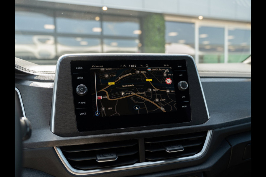 Volkswagen T-Roc 1.5 TSI 150PK DSG R-Line | Massage | Carplay | Camera | Standkachel