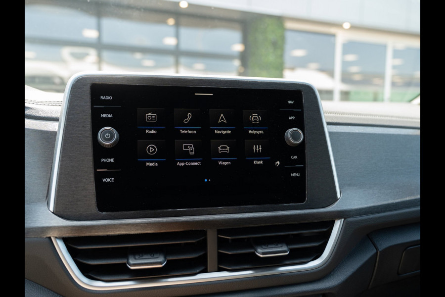 Volkswagen T-Roc 1.5 TSI 150PK DSG R-Line | Massage | Carplay | Camera | Standkachel