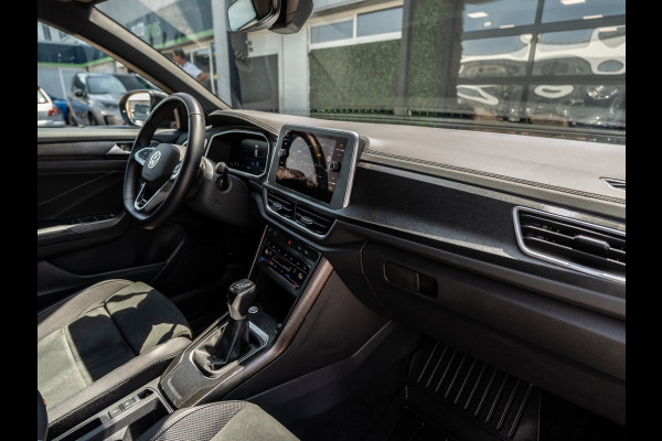 Volkswagen T-Roc 1.5 TSI 150PK DSG R-Line | Massage | Carplay | Camera | Standkachel